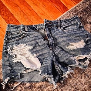 American Eagle mom shorts